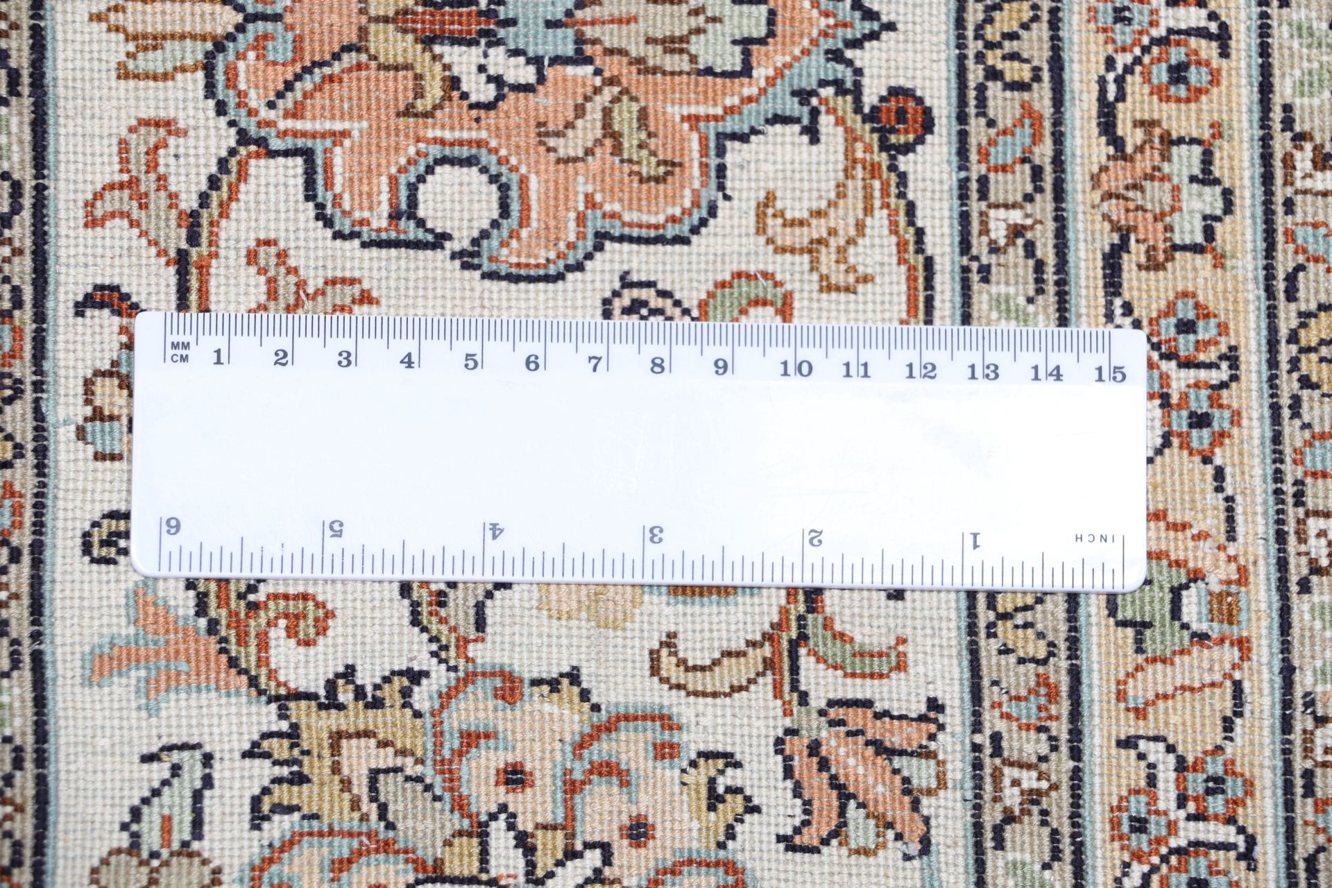 Kashmir Oriental Rug 254 × 169 cm, silk, hand-knotted — view 11
