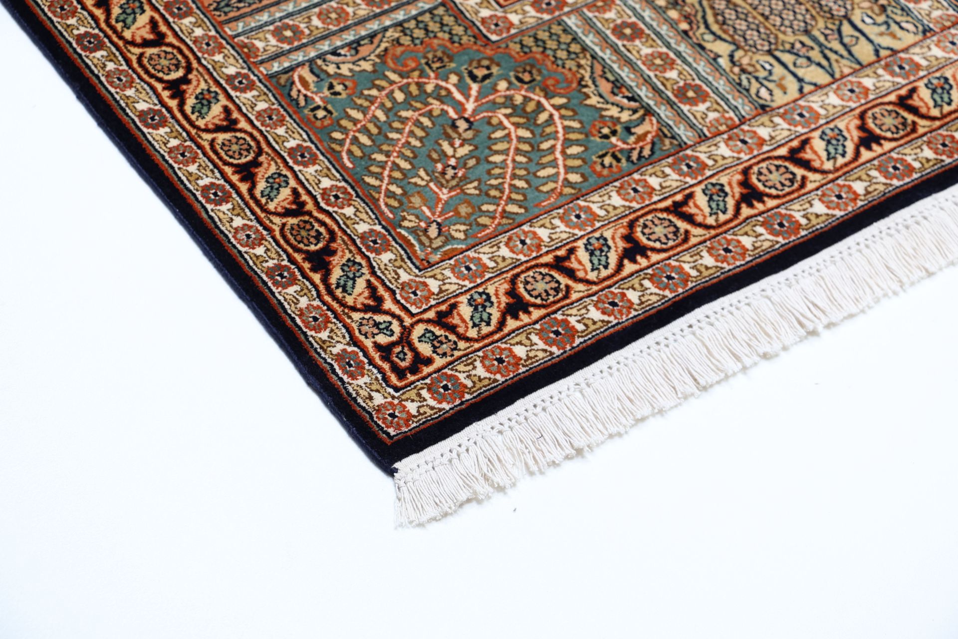 Kashmir Oriental Rug 250 × 170 cm, silk, hand-knotted — view 6