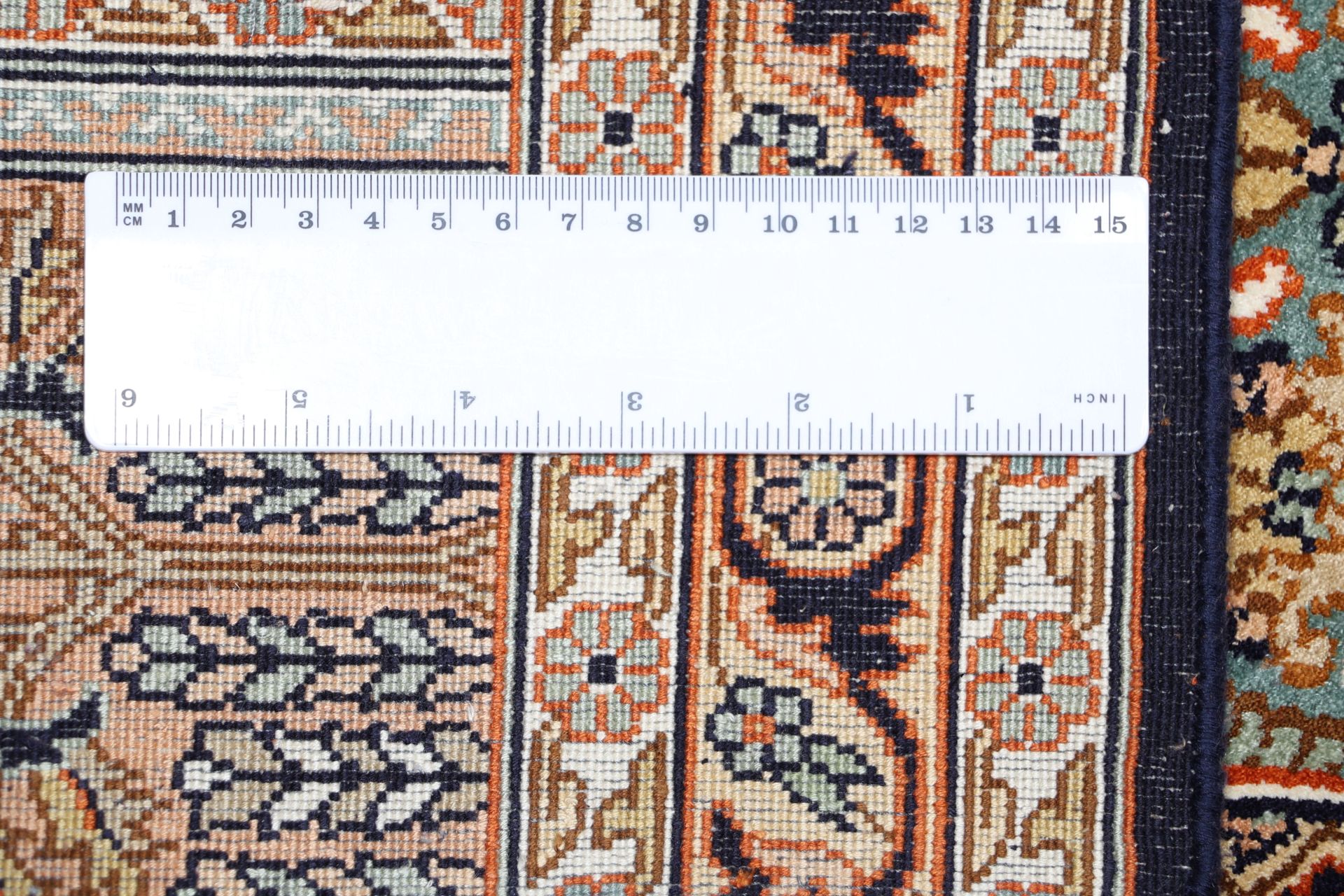 Kashmir Oriental Rug 250 × 170 cm, silk, hand-knotted — view 11
