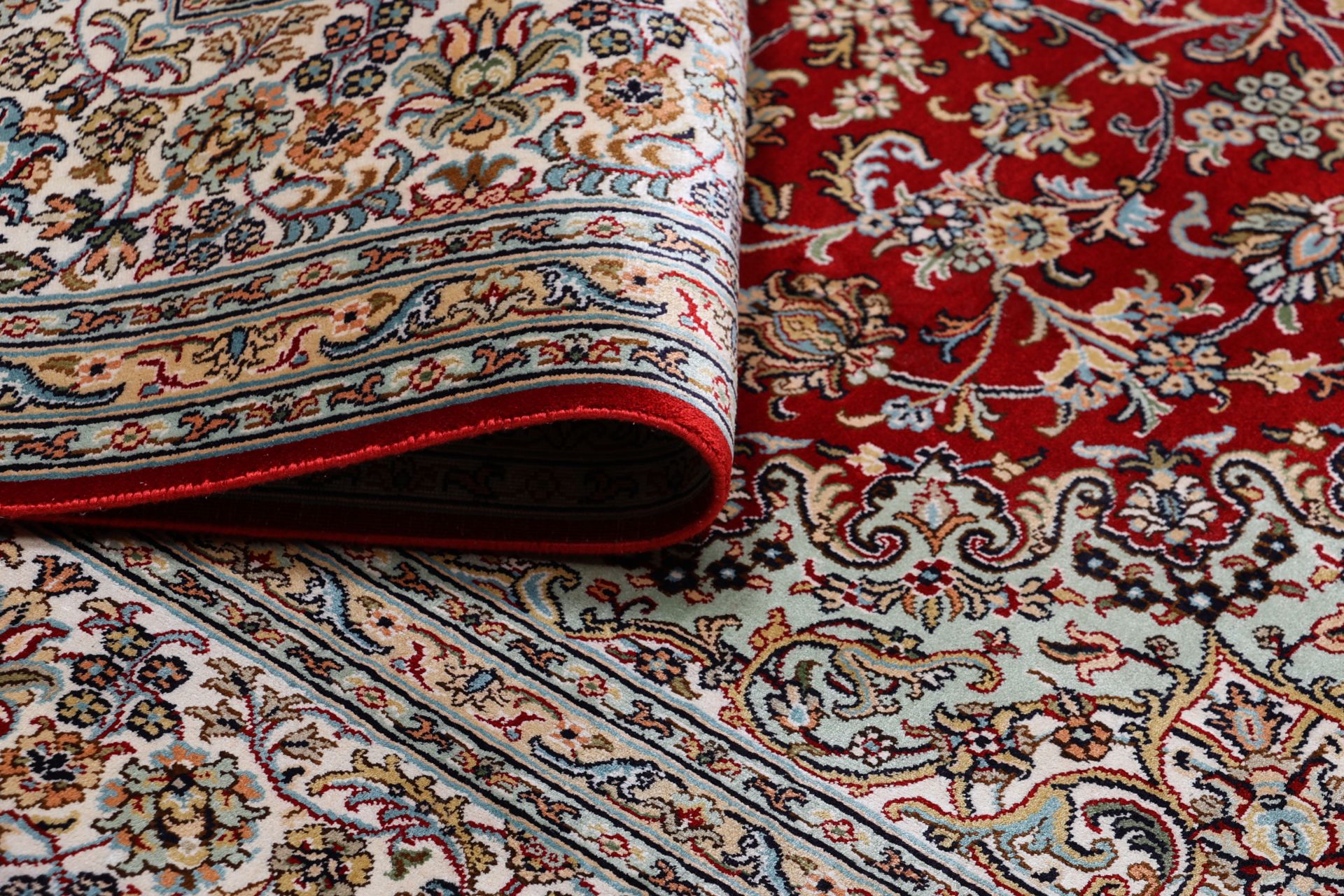 Kashmir Oriental Rug 249 × 173 cm, silk, hand-knotted — view 10