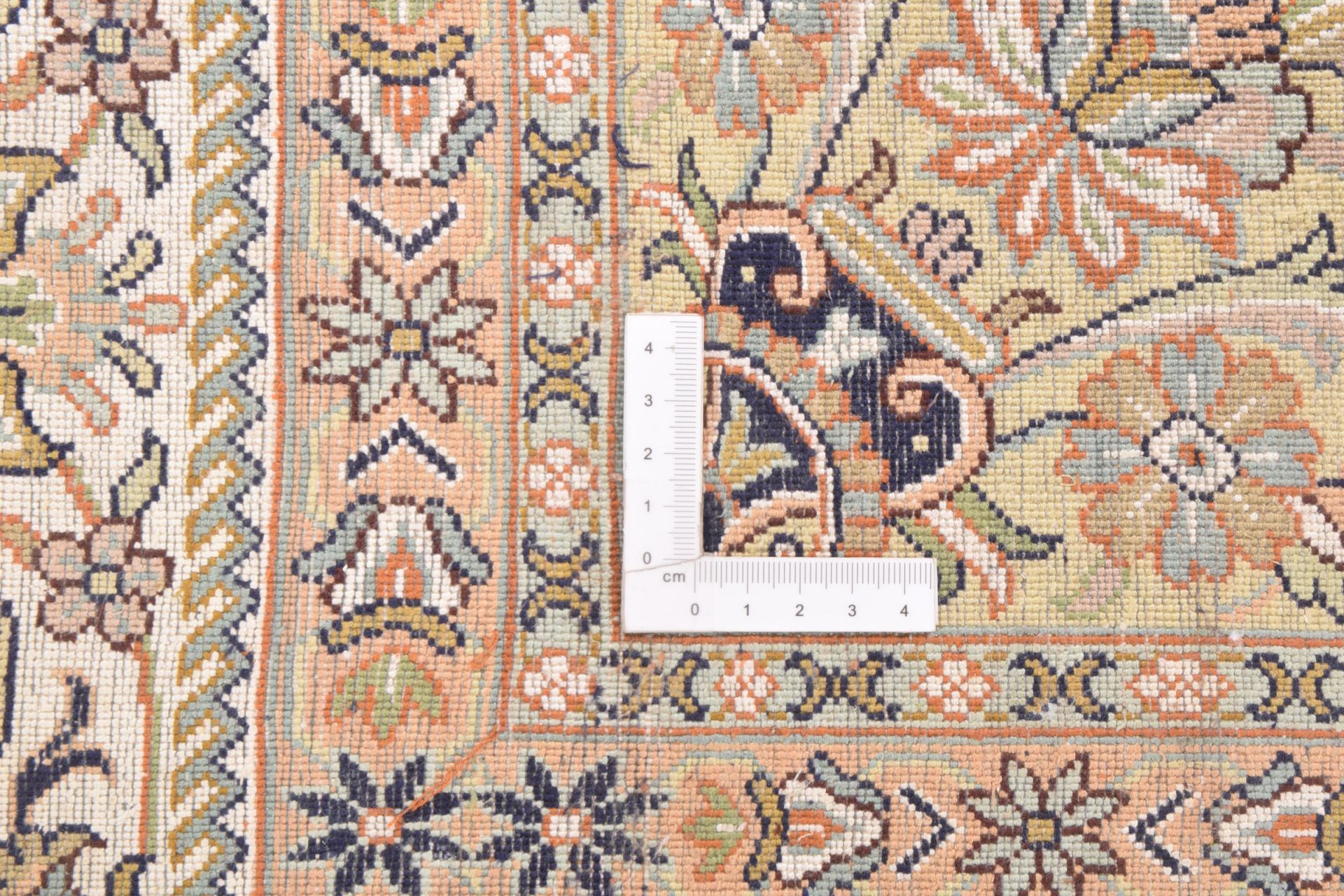 Kashmir Oriental Rug 251 × 173 cm, silk, hand-knotted — view 4