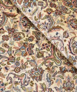 Kashmir Oriental Rug 266 × 180 cm, silk, hand-knotted — view 4