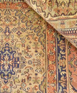 Kashmir Oriental Rug 270 × 182 cm, silk, hand-knotted — view 4
