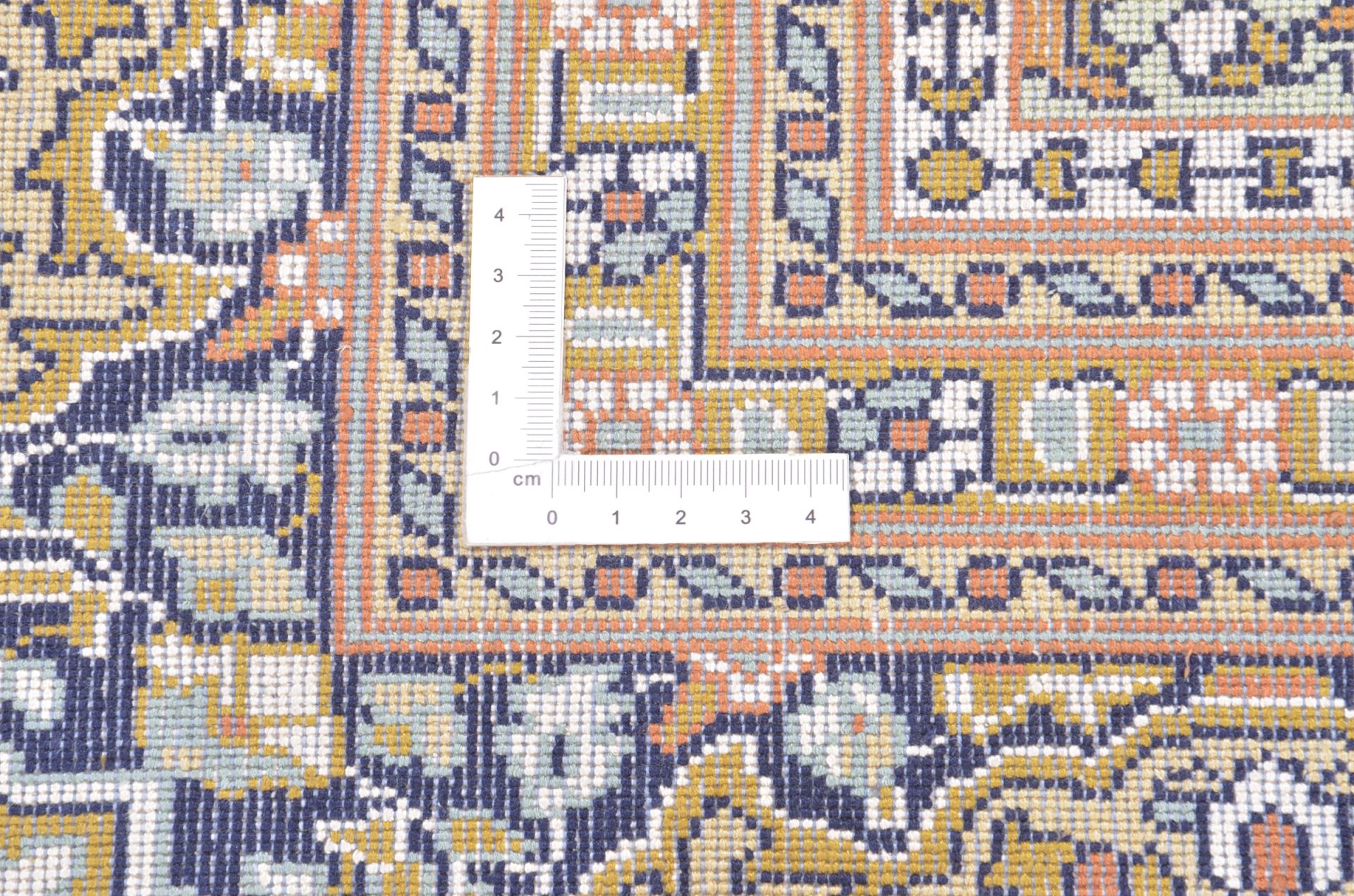 Kashmir Oriental Rug 277 × 182 cm, silk, hand-knotted — view 3