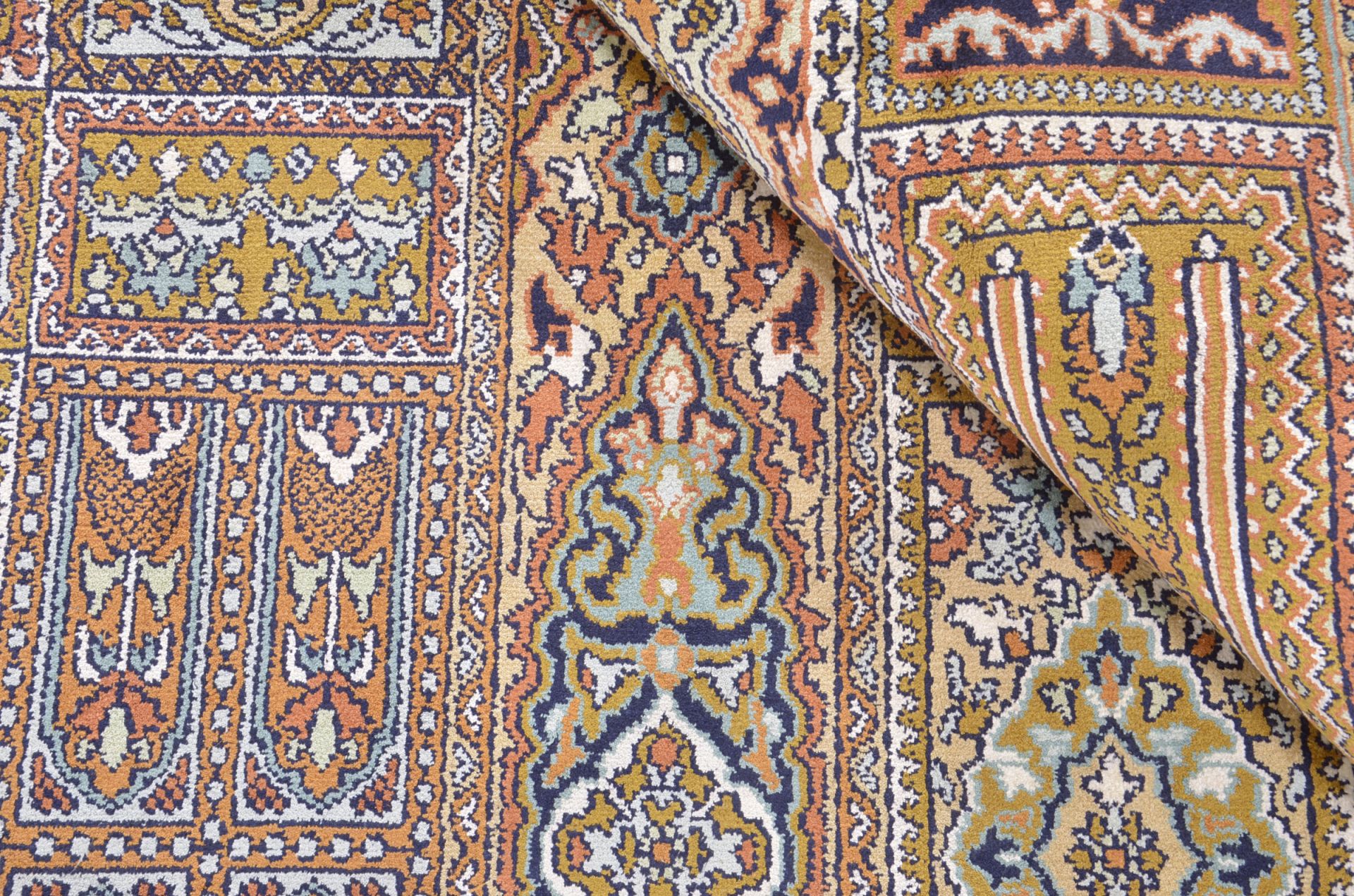 Kashmir Oriental Rug 277 × 182 cm, silk, hand-knotted — view 4