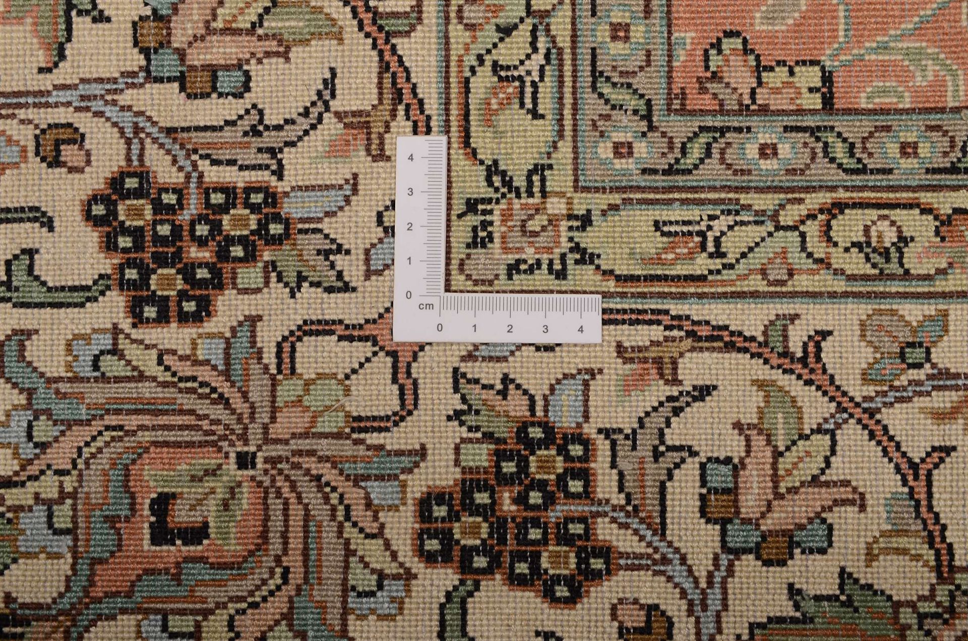 Kashmir Oriental Rug 289 × 182 cm, silk, hand-knotted — view 3