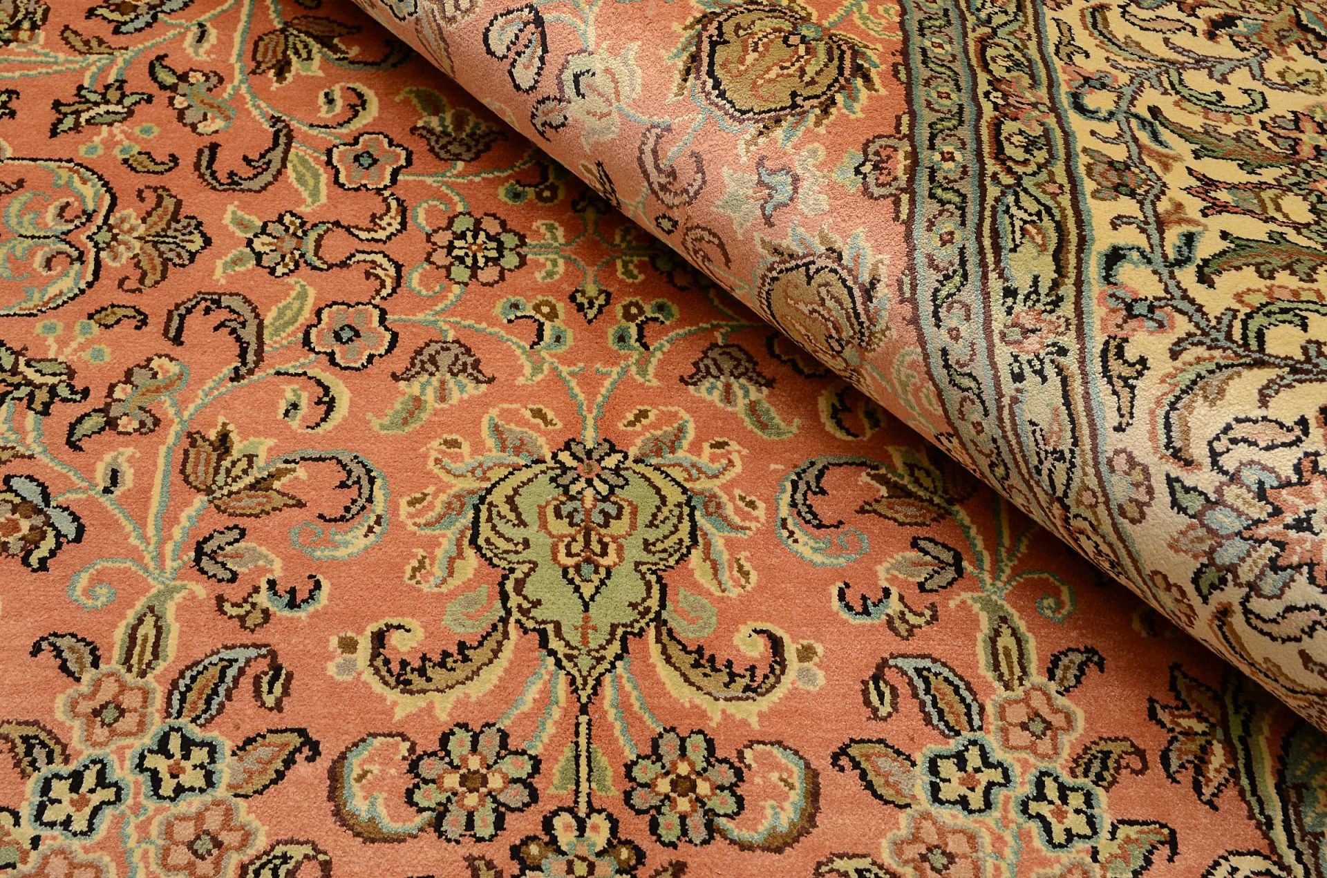 Kashmir Oriental Rug 289 × 182 cm, silk, hand-knotted — view 4