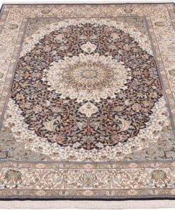 Kashmir Oriental Rug 280 × 184 cm, silk, hand-knotted — view 2