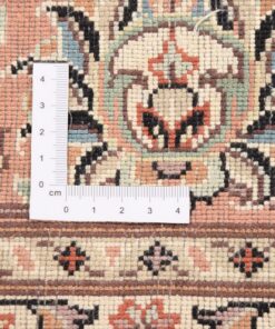 Kashmir Oriental Rug 266 × 185 cm, silk, hand-knotted — view 3