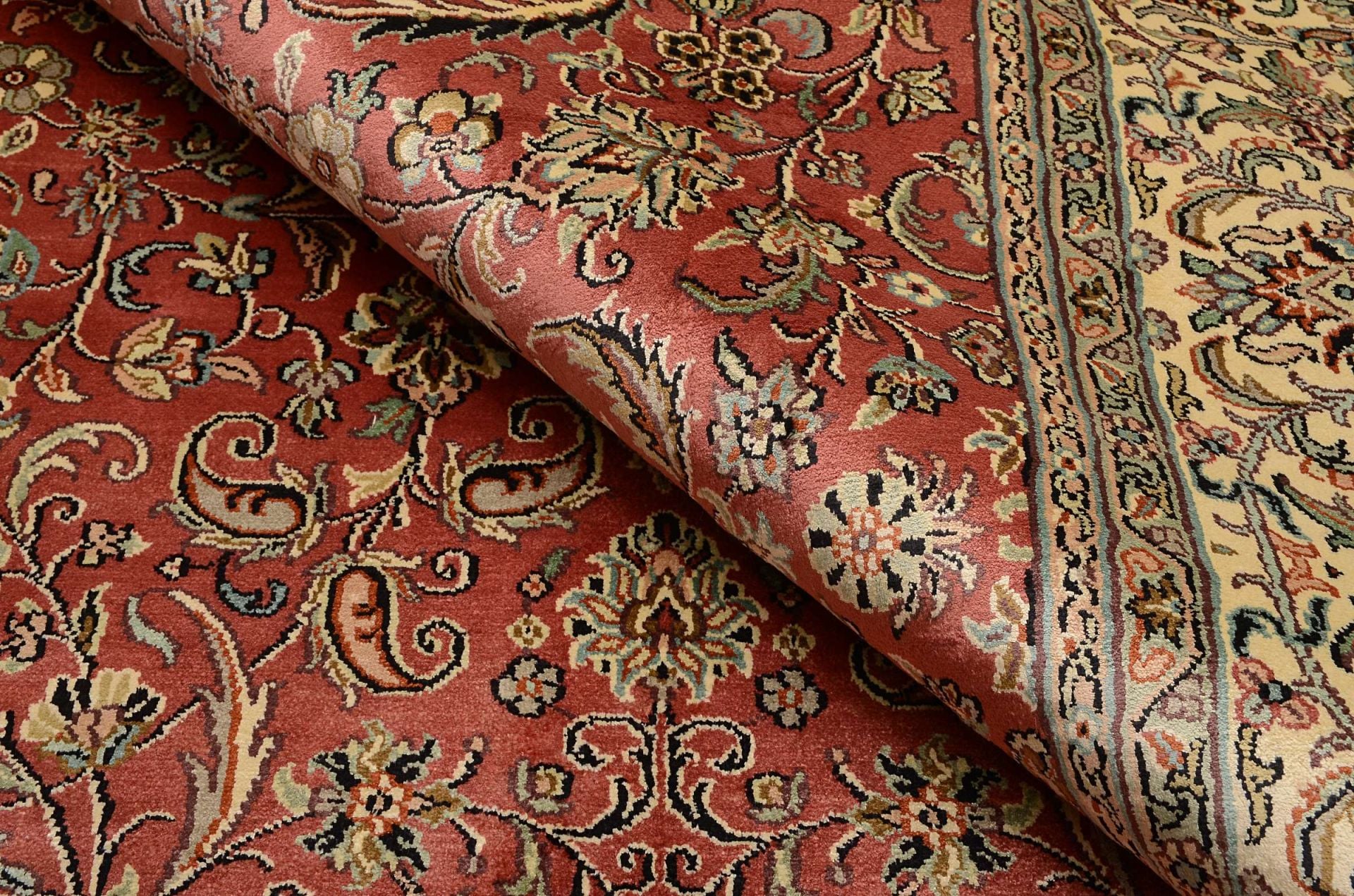 Kashmir Oriental Rug 279 × 185 cm, silk, hand-knotted — view 4