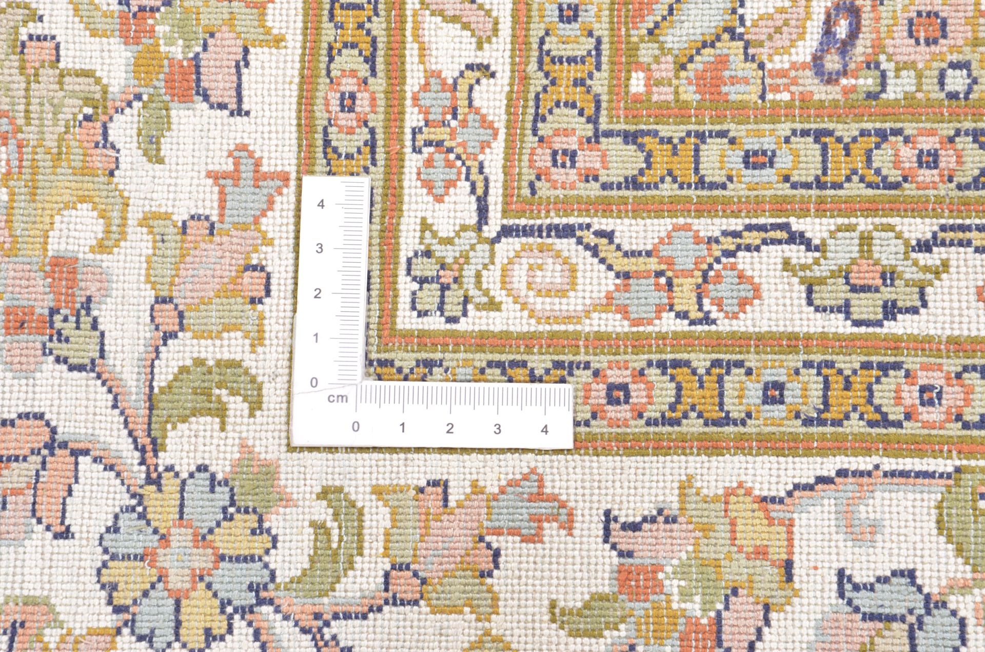 Kashmir Oriental Rug 273 × 186 cm, silk, hand-knotted — view 3