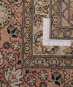 Kashmir Oriental Rug 283 × 186 cm, silk, hand-knotted — view 3