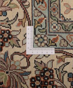 Kashmir Oriental Rug 279 × 190 cm, silk, hand-knotted — view 3