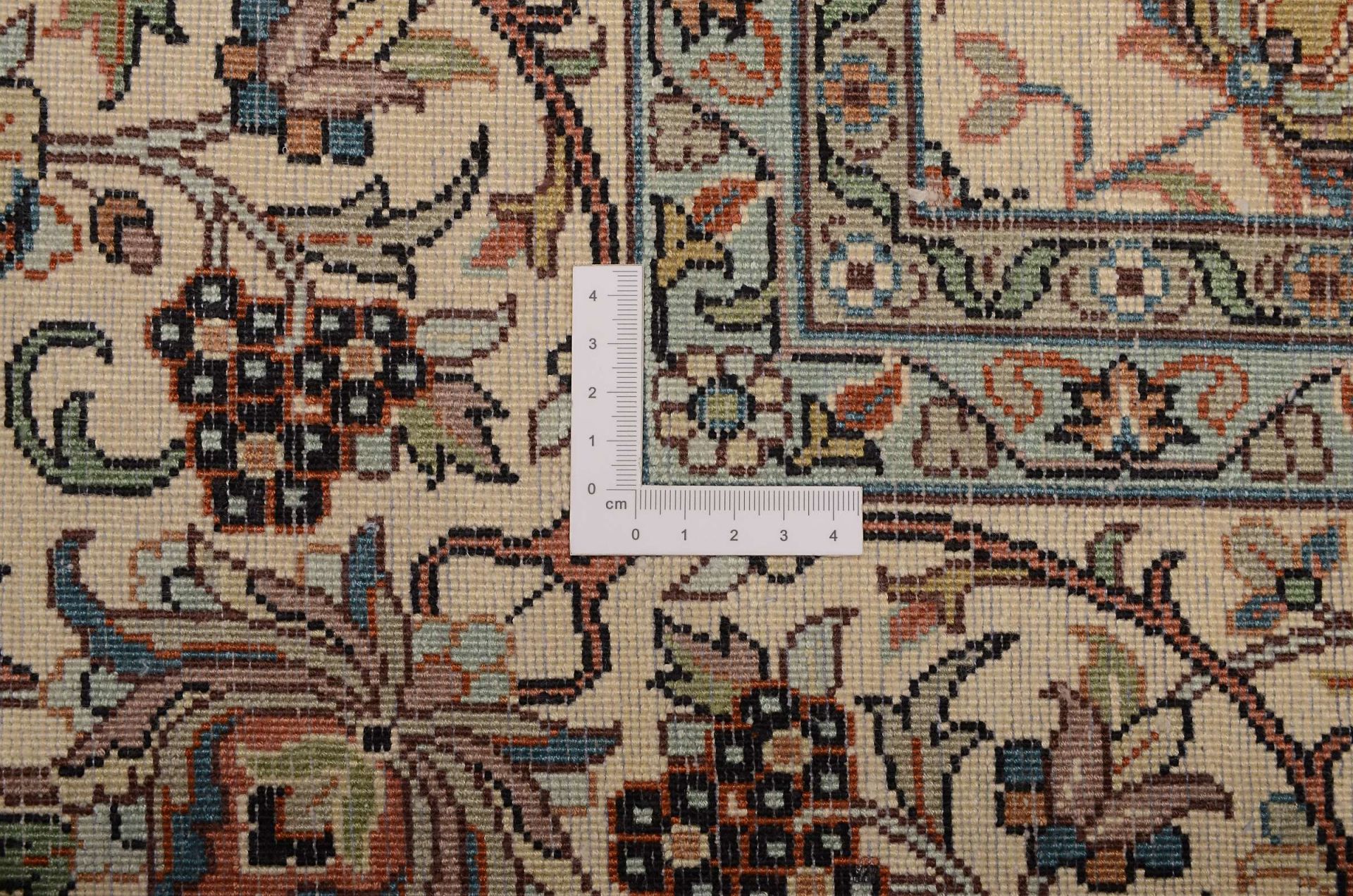Kashmir Oriental Rug 279 × 190 cm, silk, hand-knotted — view 3