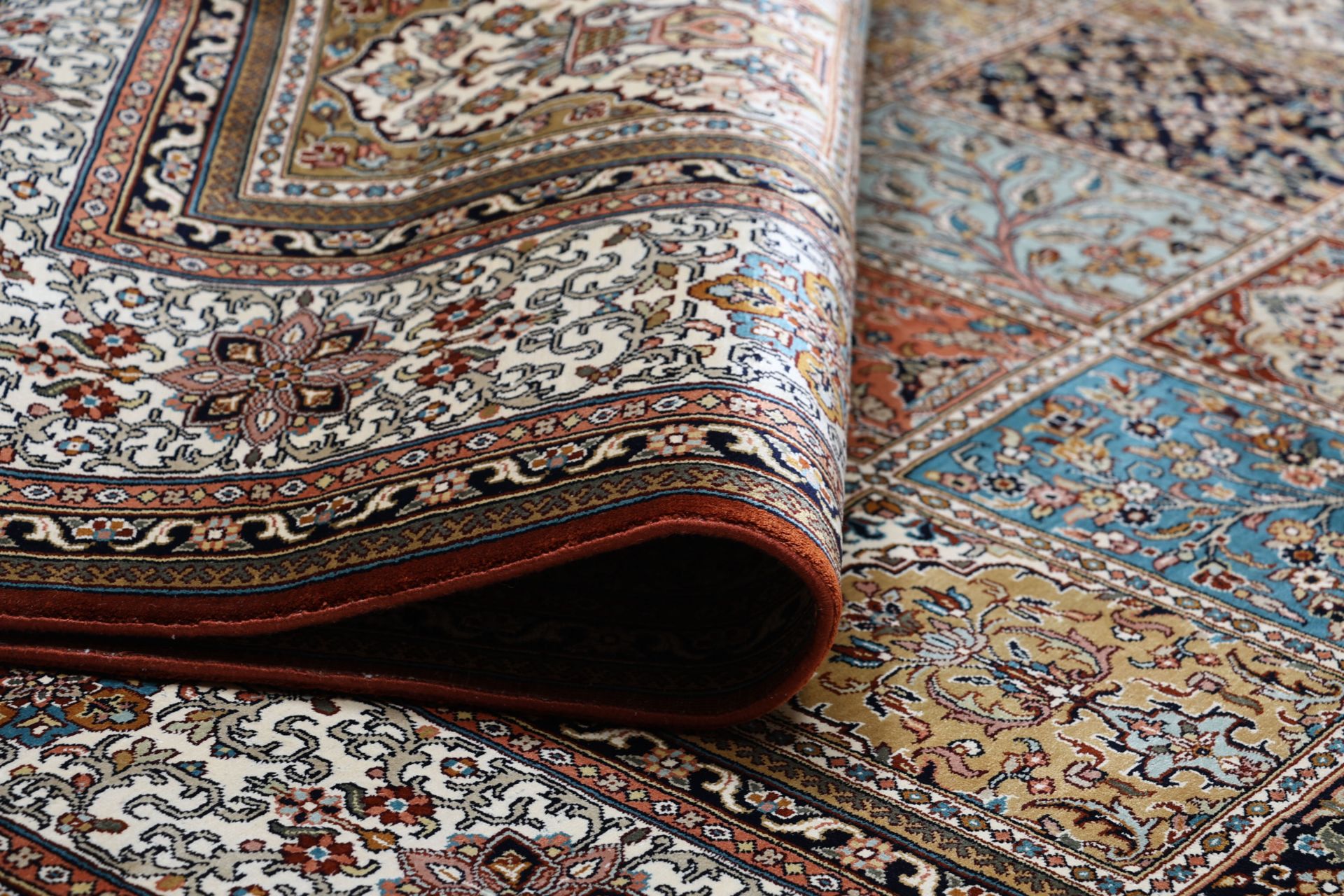 Kashmir Oriental Rug 296 × 203 cm, silk, hand-knotted — view 10