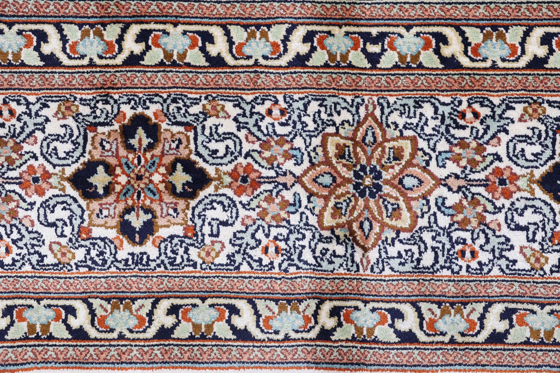 Kashmir Oriental Rug 296 × 215 cm, silk, hand-knotted — view 8