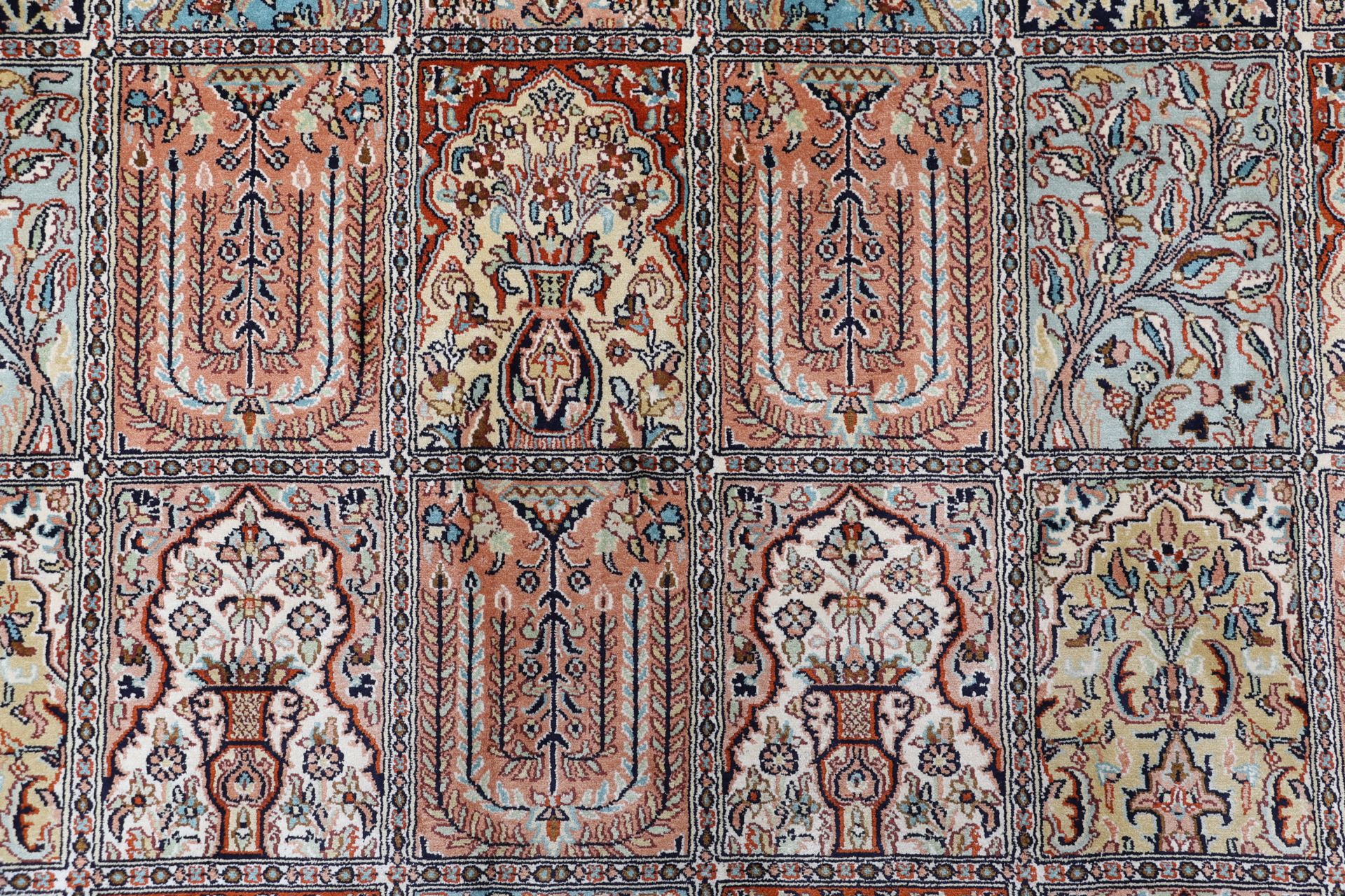 Kashmir Oriental Rug 296 × 215 cm, silk, hand-knotted — view 9