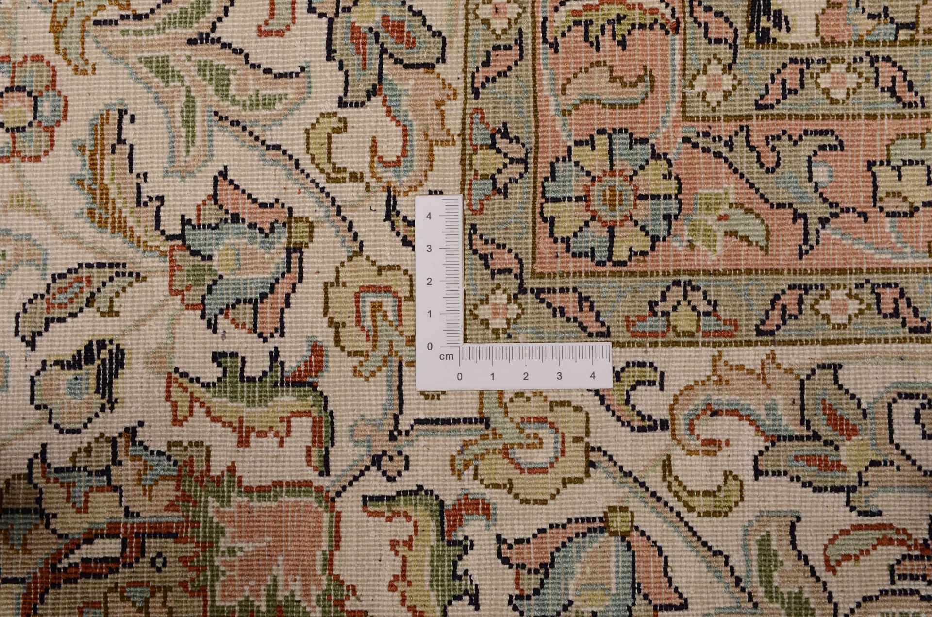Kashmir Oriental Rug 314 × 219 cm, silk, hand-knotted — view 3