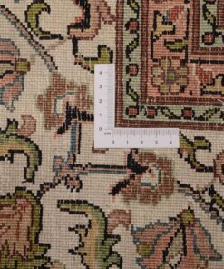 Kashmir Oriental Rug 317 × 219 cm, silk, hand-knotted — view 3
