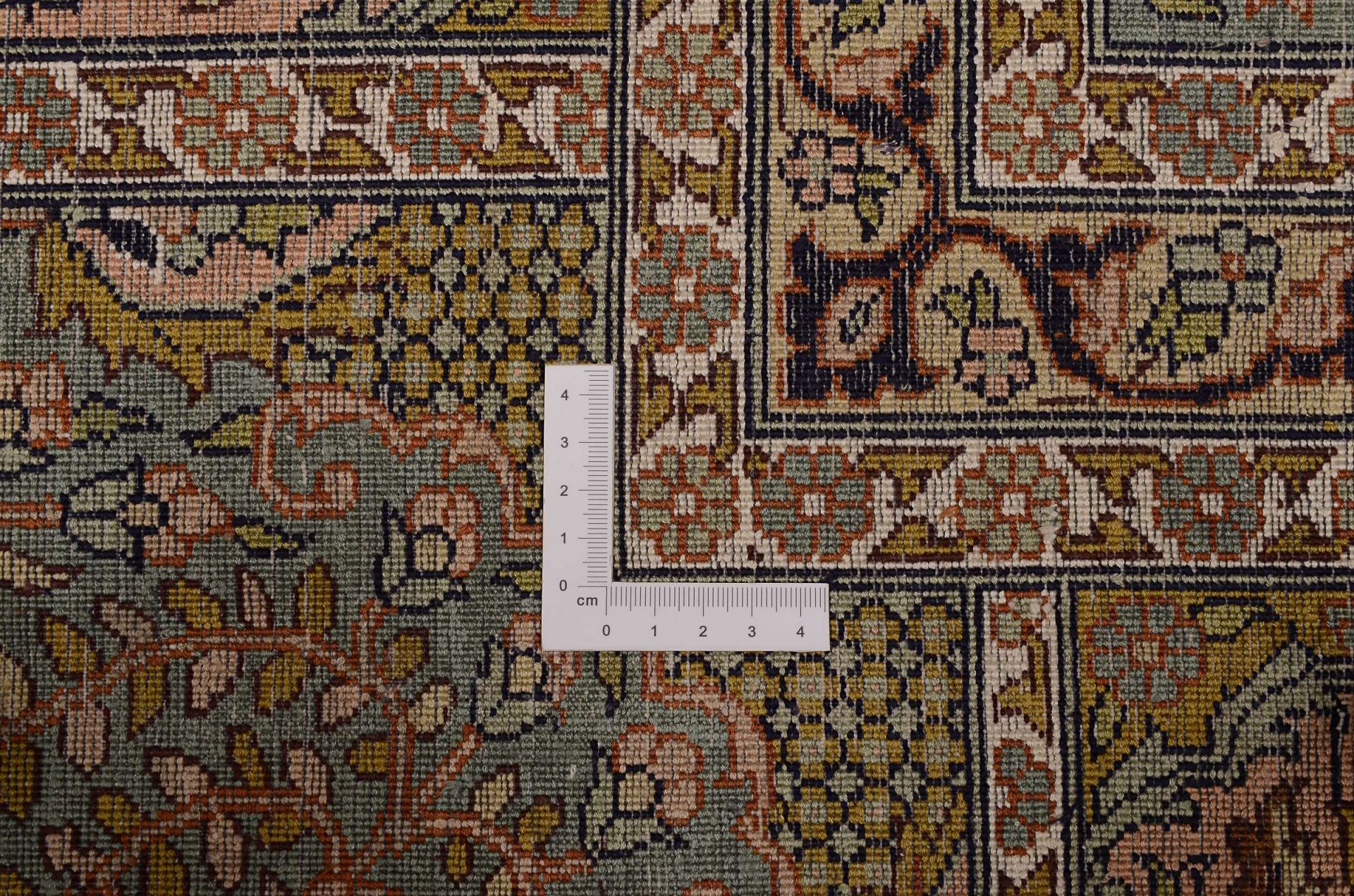Kashmir Oriental Rug 334 × 242 cm, silk, hand-knotted — view 3