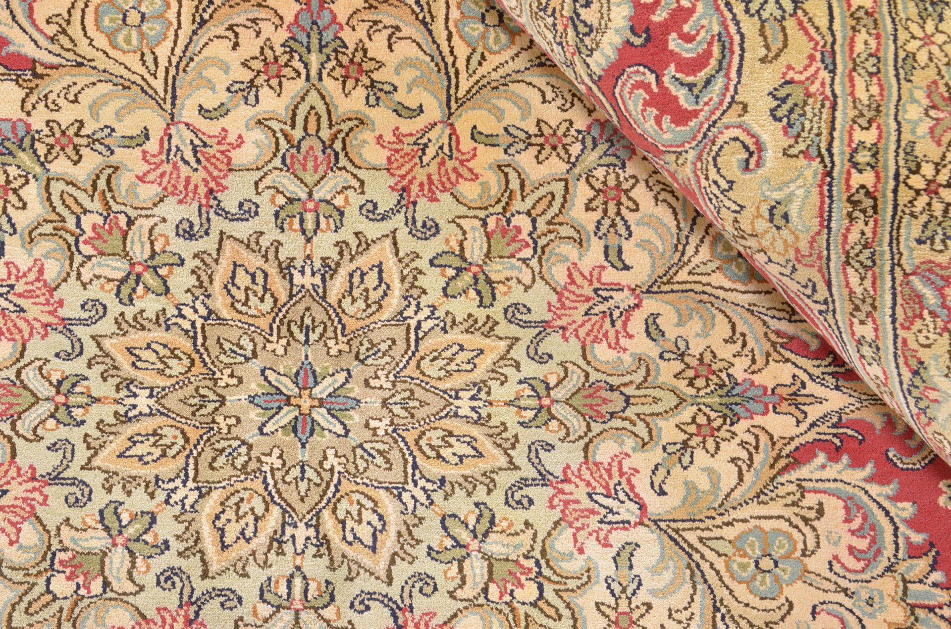 Kashmir Oriental Rug 304 × 244 cm, silk, hand-knotted — view 4