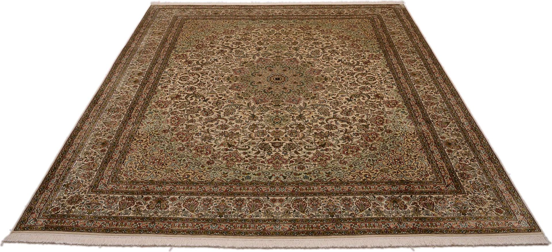 Kashmir Oriental Rug 307 × 245 cm, silk, hand-knotted — view 2