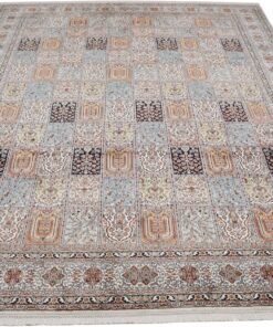 Kashmir Oriental Rug 349 × 247 cm, silk, hand-knotted — view 2