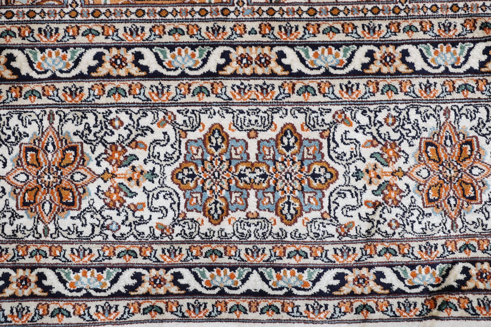 Kashmir Oriental Rug 349 × 247 cm, silk, hand-knotted — view 8