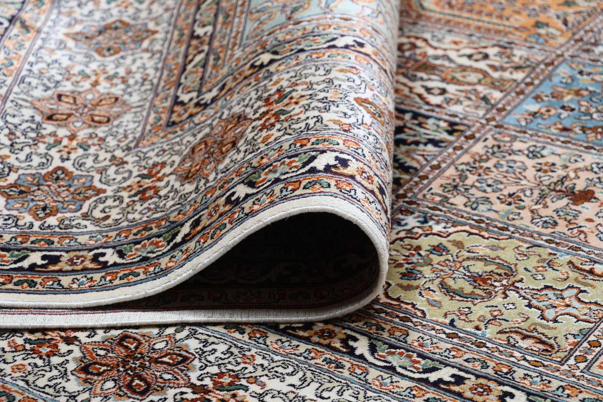 Kashmir Oriental Rug 349 × 247 cm, silk, hand-knotted — view 10