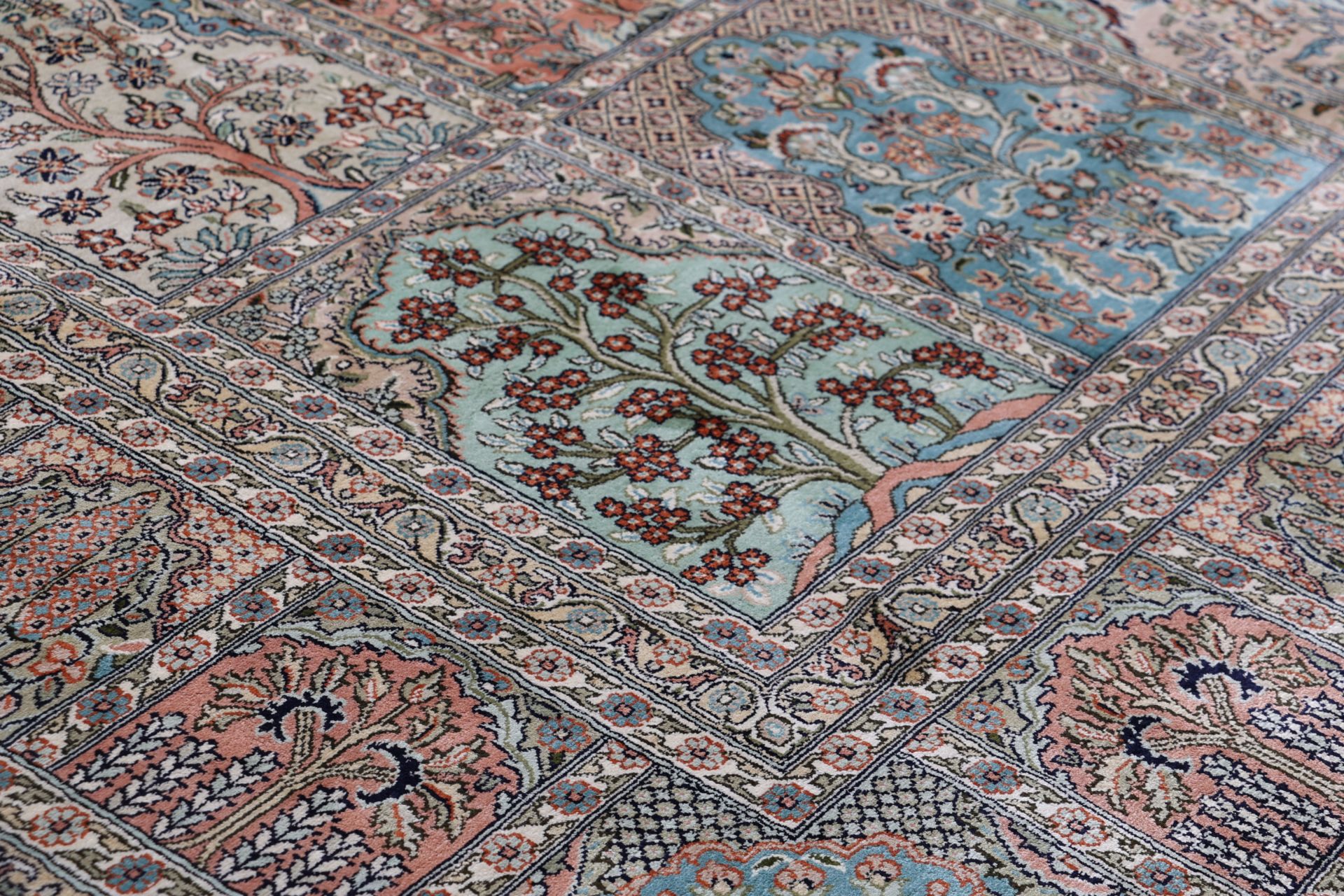 Kashmir Oriental Rug 300 × 248 cm, silk, hand-knotted — view 7