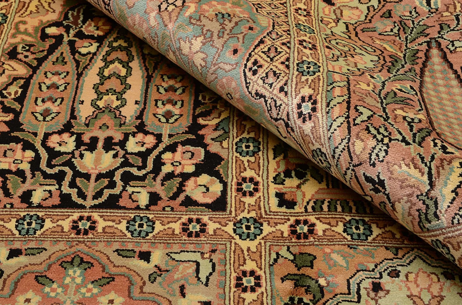 Kashmir Oriental Rug 369 × 272 cm, silk, hand-knotted — view 4
