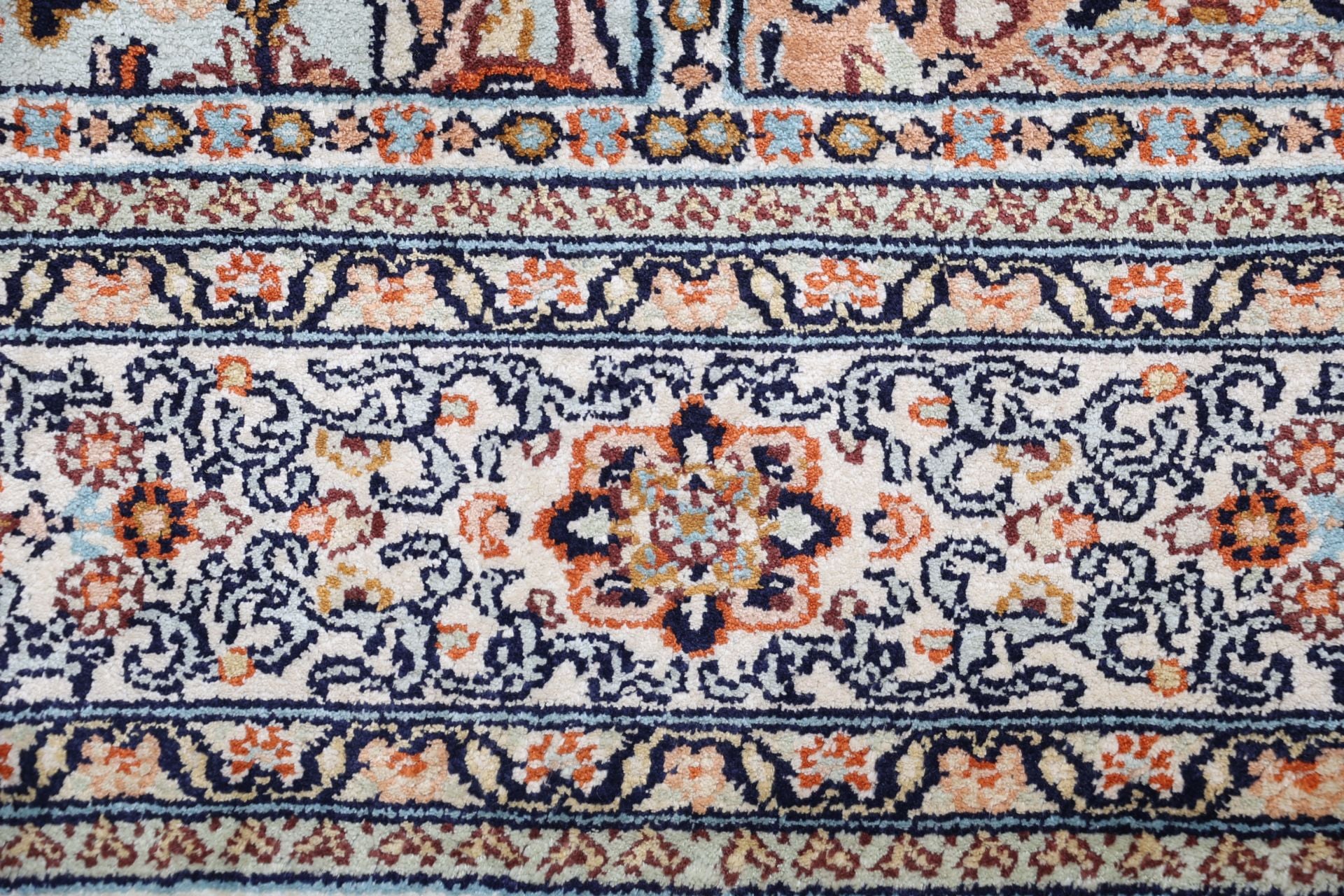 Kashmir Oriental Rug 241 × 76 cm, silk, hand-knotted — view 8