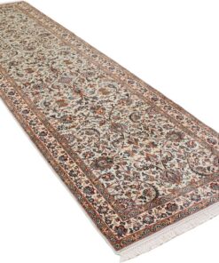 Kashmir Oriental Rug 303 × 83 cm, silk, hand-knotted — view 4