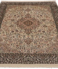 Kashmir Oriental Rug 264 × 188 cm, silk, hand-knotted — view 2
