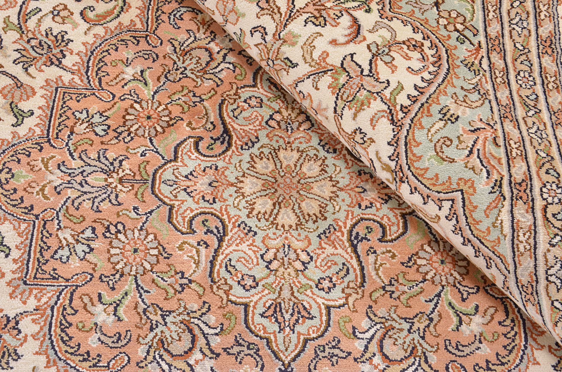 Kashmir Oriental Rug 284 × 203 cm, silk, hand-knotted — view 5