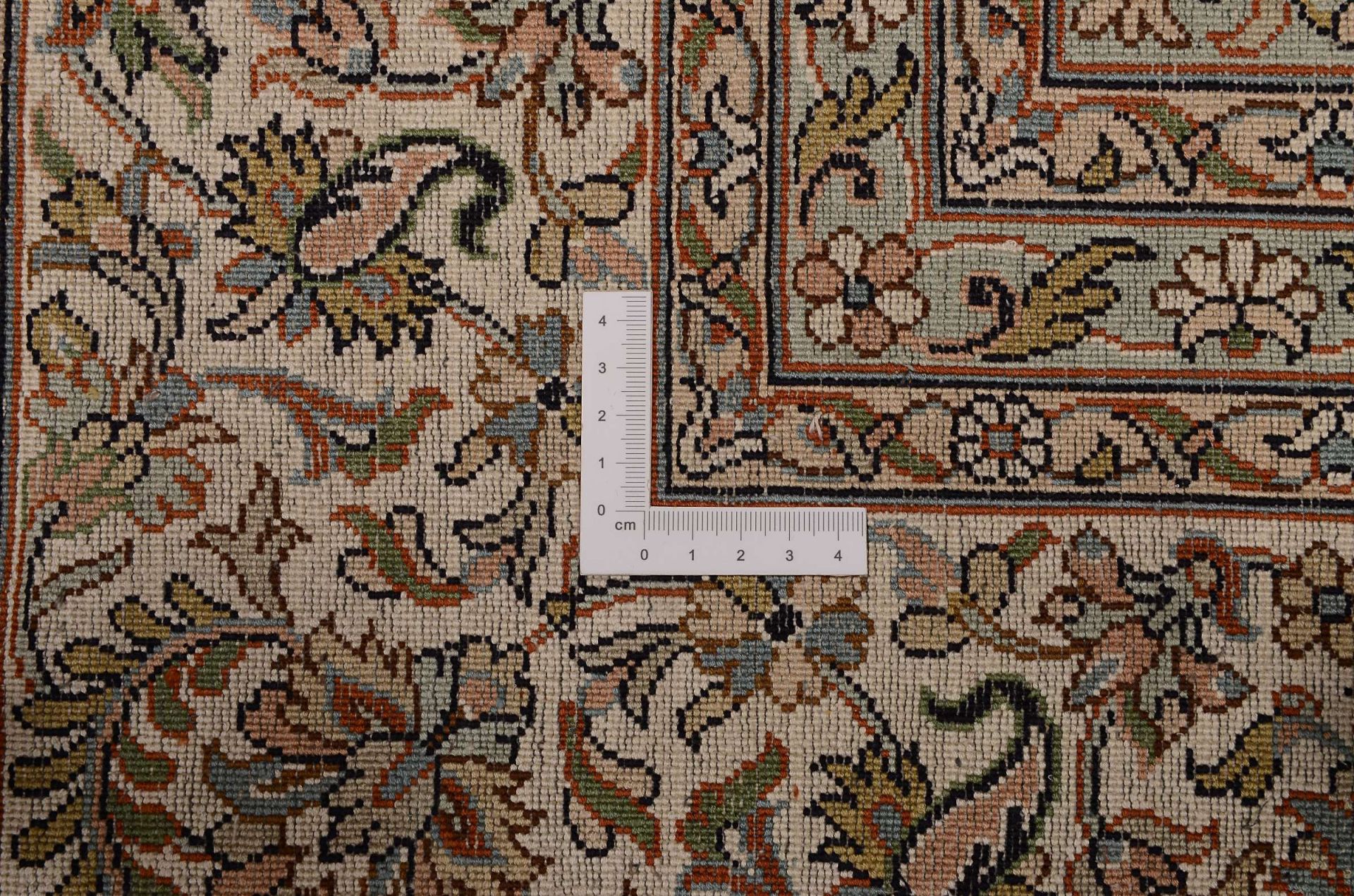 Kashmir Oriental Rug 298 × 205 cm, silk, hand-knotted — view 3