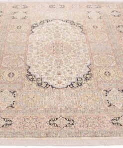 Kashmir Oriental Rug 305 × 210 cm, silk, hand-knotted — view 3