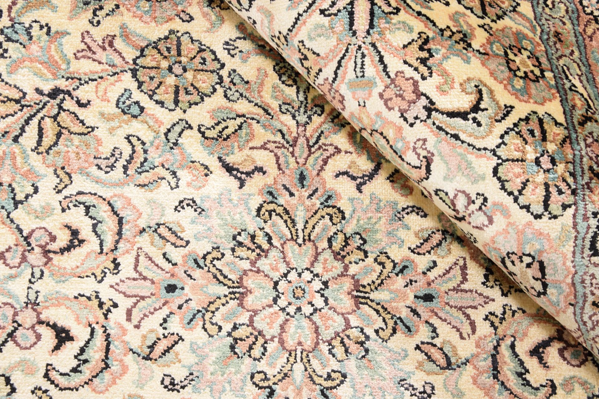 Kashmir Oriental Rug 337 × 249 cm, silk, hand-knotted — view 4