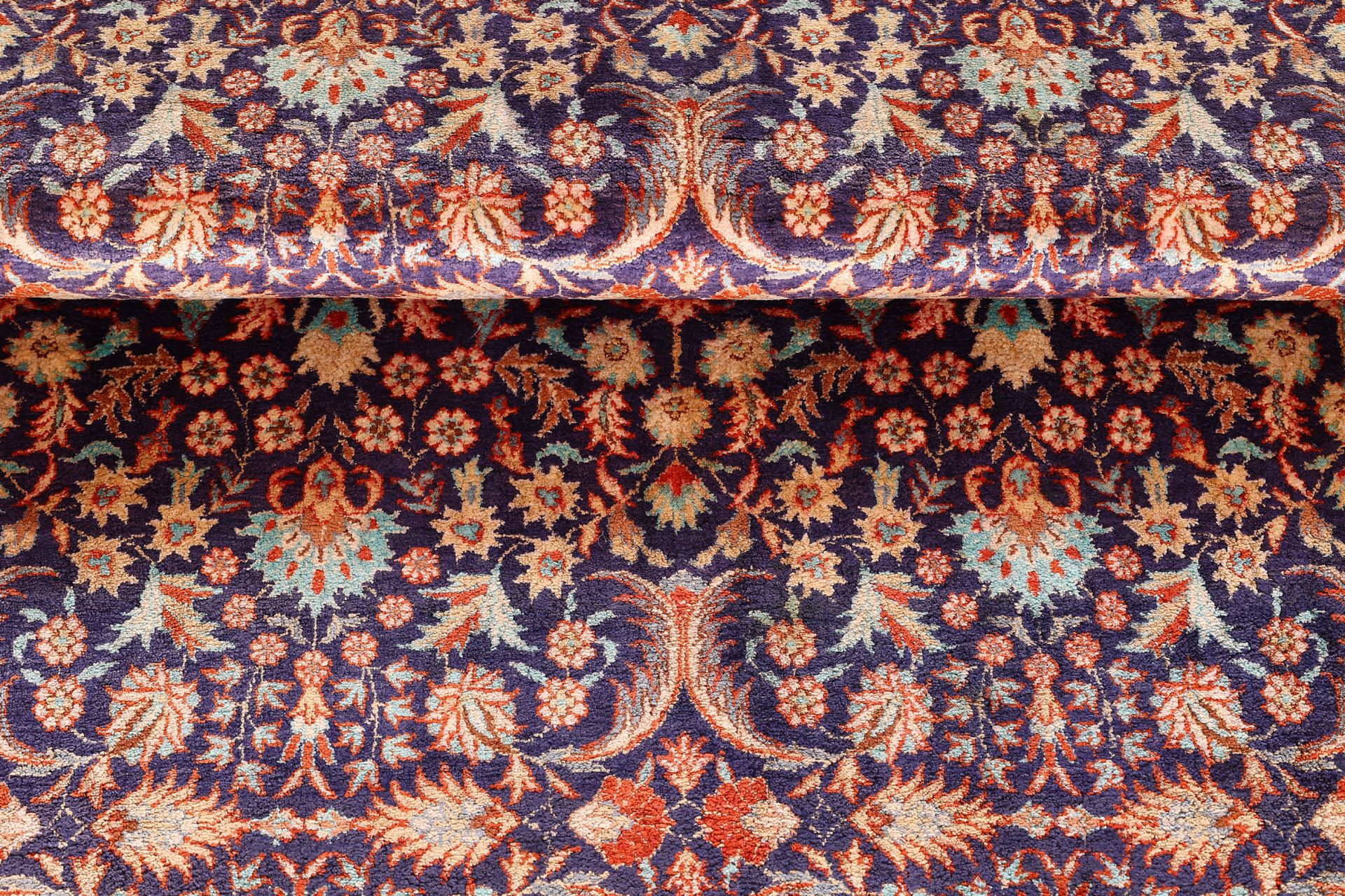 Oriental Rug 146 × 105 cm, silk, hand-knotted — view 8