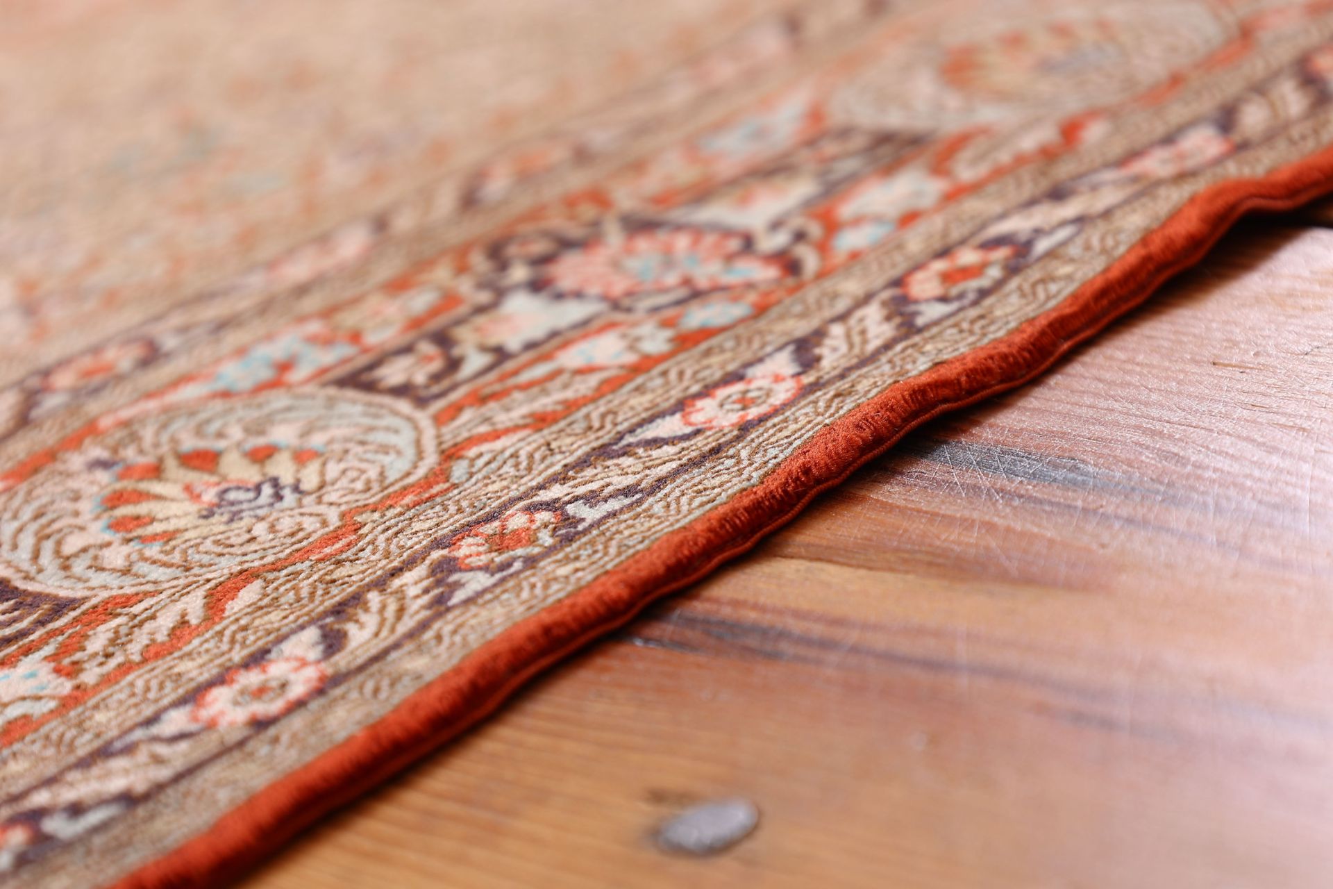 Oriental Rug 91 × 62 cm, silk, hand-knotted — view 6