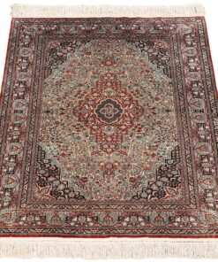 Oriental Rug 91 × 62 cm, silk, hand-knotted — view 2