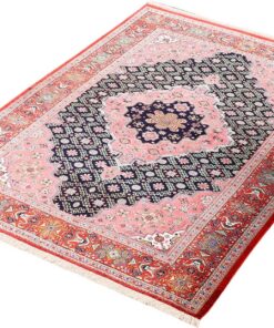 Qom Persian Rug 152 × 105 cm, silk, hand-knotted — view 3