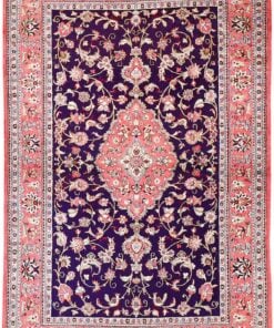 Qom Persian Rug 160 × 105 cm, silk, hand-knotted
