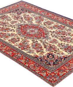 Qom Persian Rug 207 × 140 cm, wool & silk, hand-knotted — view 4