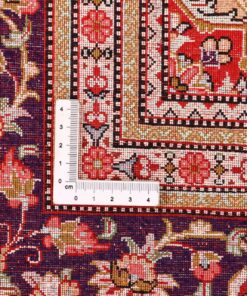 Qom Persian Rug 218 × 140 cm, silk, hand-knotted — view 9