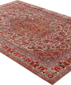 Qom Persian Rug 318 × 212 cm, silk, hand-knotted — view 4