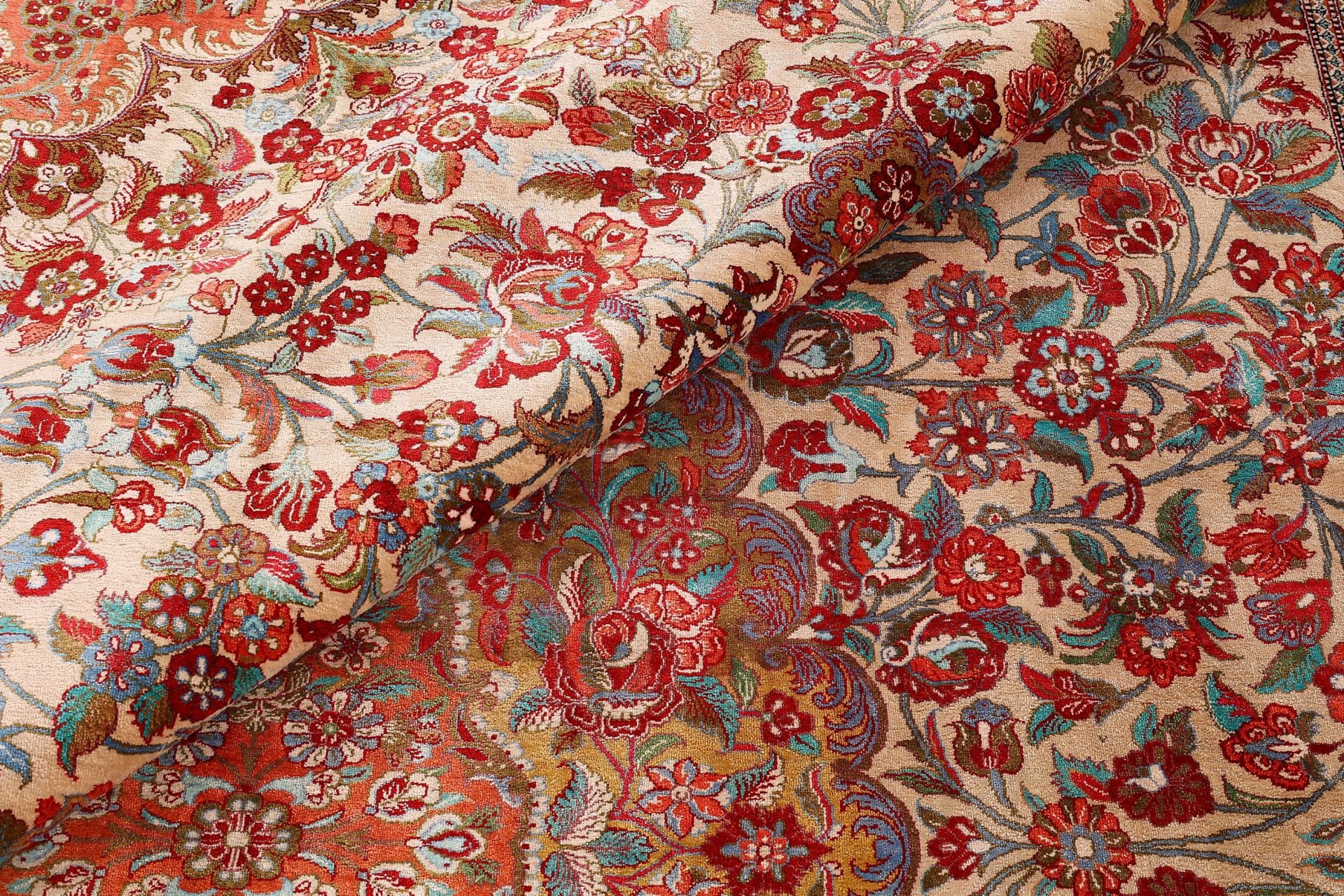 Qom Persian Rug 318 × 212 cm, silk, hand-knotted — view 9