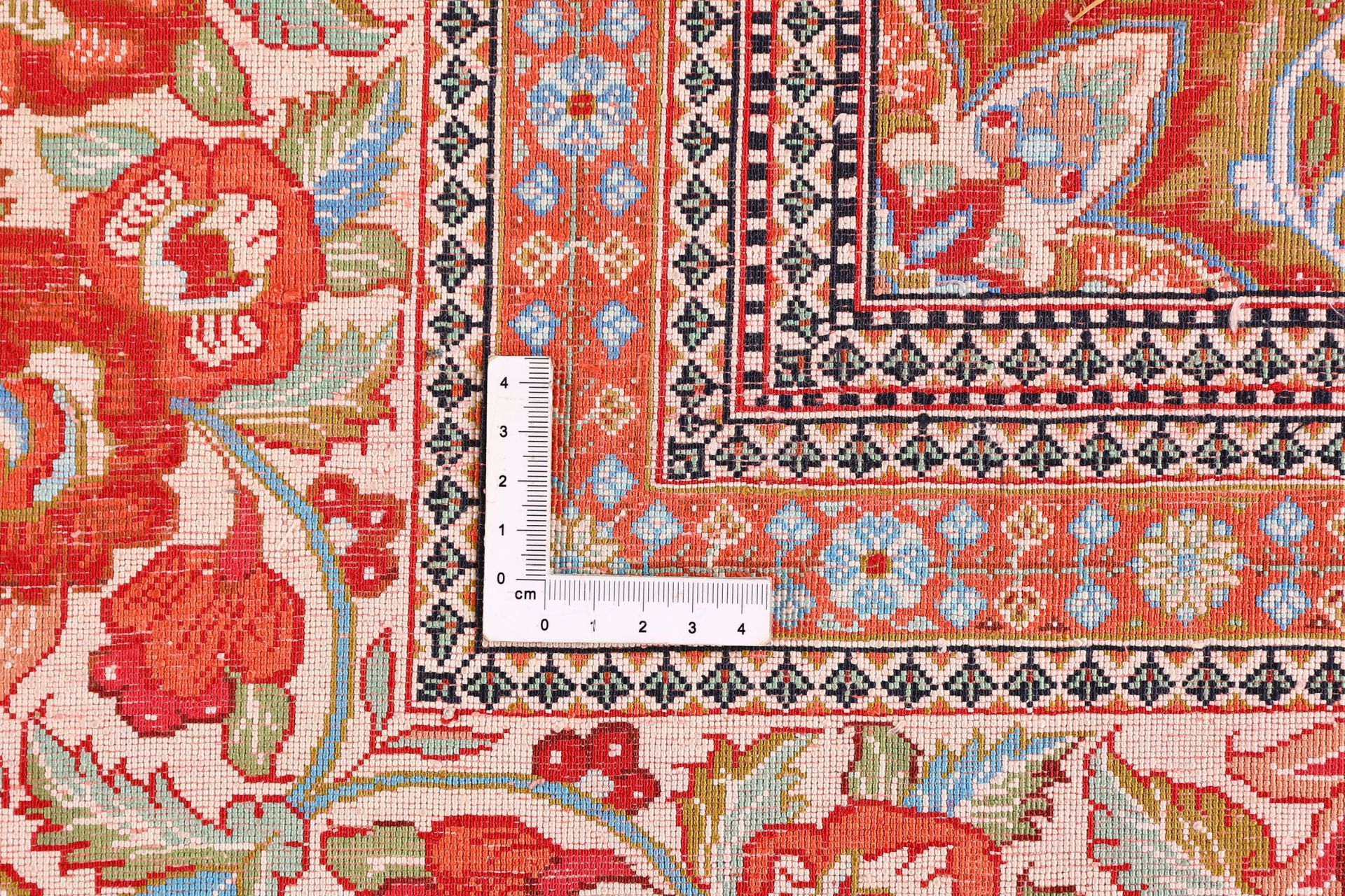 Qom Persian Rug 318 × 212 cm, silk, hand-knotted — view 10