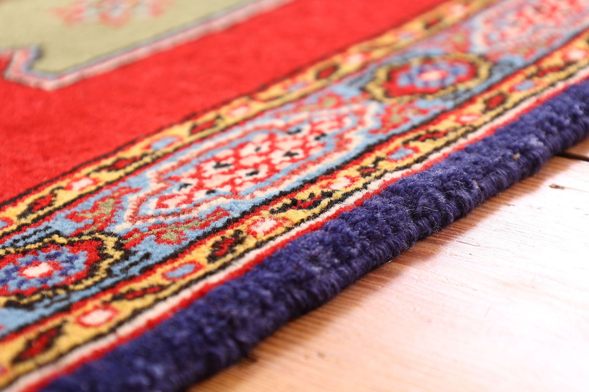 Qom Persian Rug 124 × 83 cm, wool & silk, hand-knotted — view 6